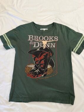 Women’s Brooks and Dunn Graphic Tee